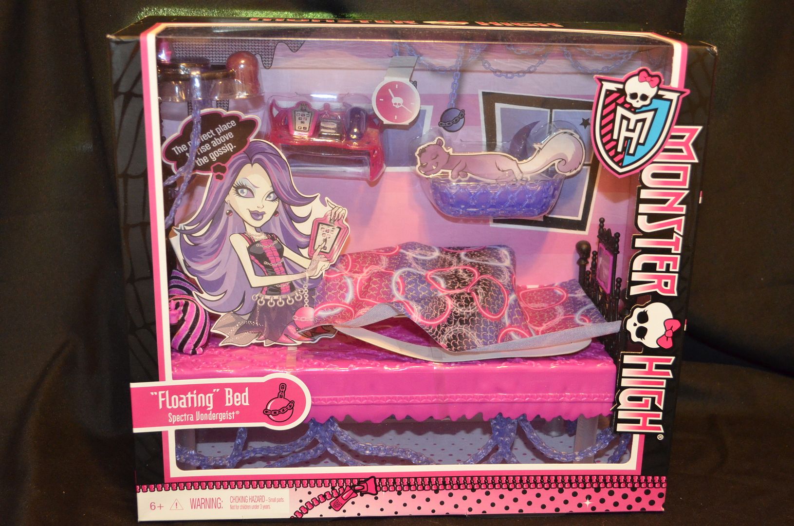 NEW 2013 Mattel MONSTER HIGH "FLOATING" BED Doll Furniture Playset For